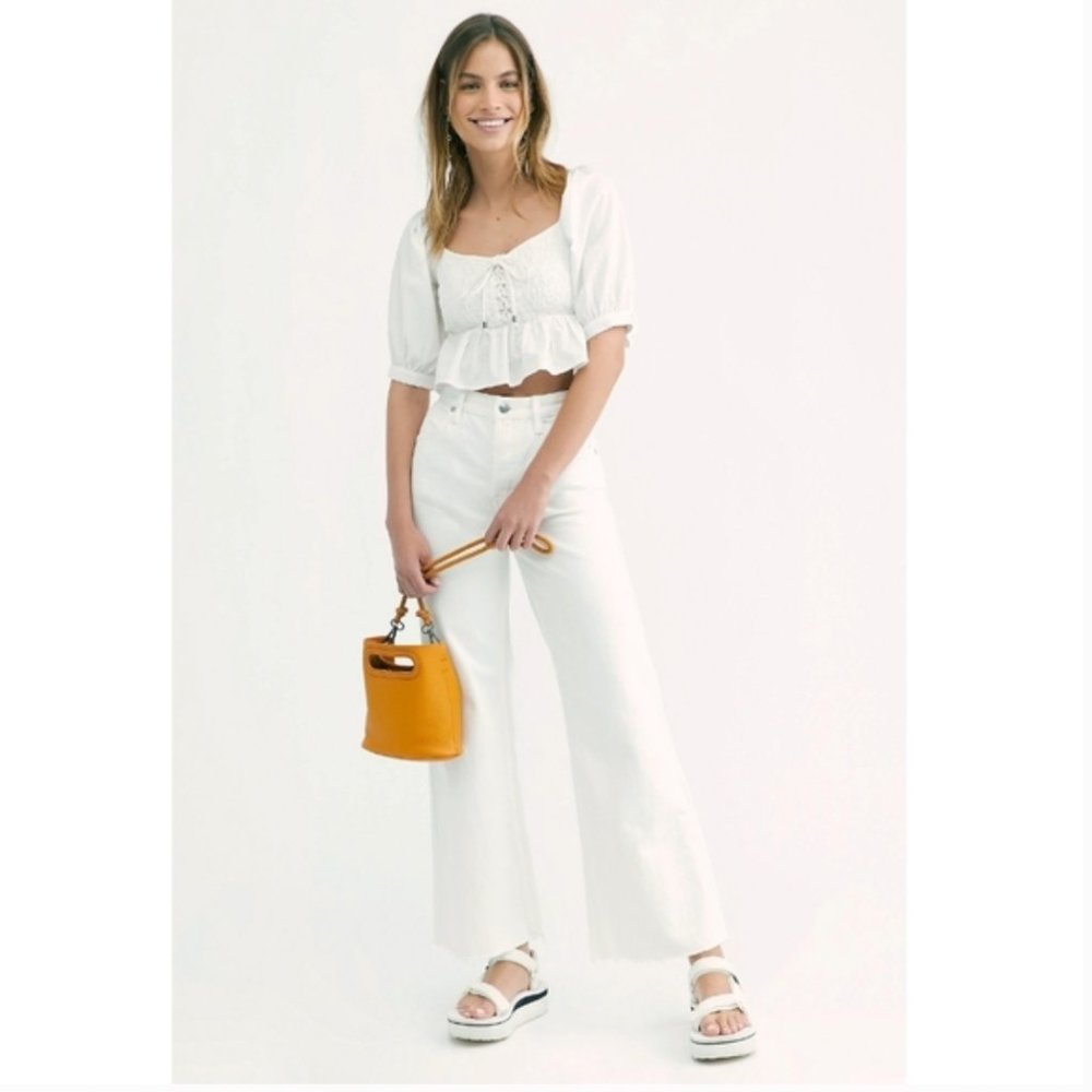 FREE PEOPLE  We The Free High Rise Wide Leg Raw Hem Button Fly White Jeans Size